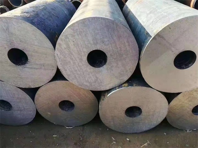 16Mn厚壁無縫鋼管規(guī)格齊全